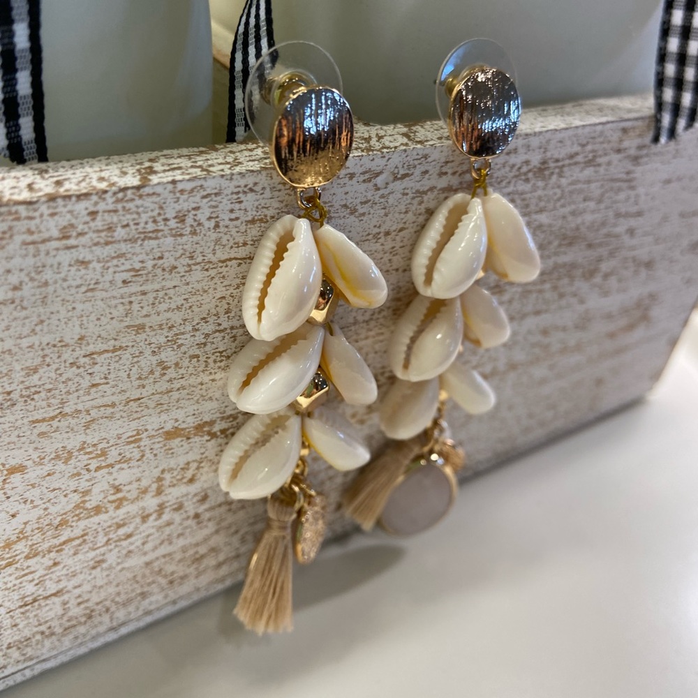 Shell drop earrings - Picture 4 of 7